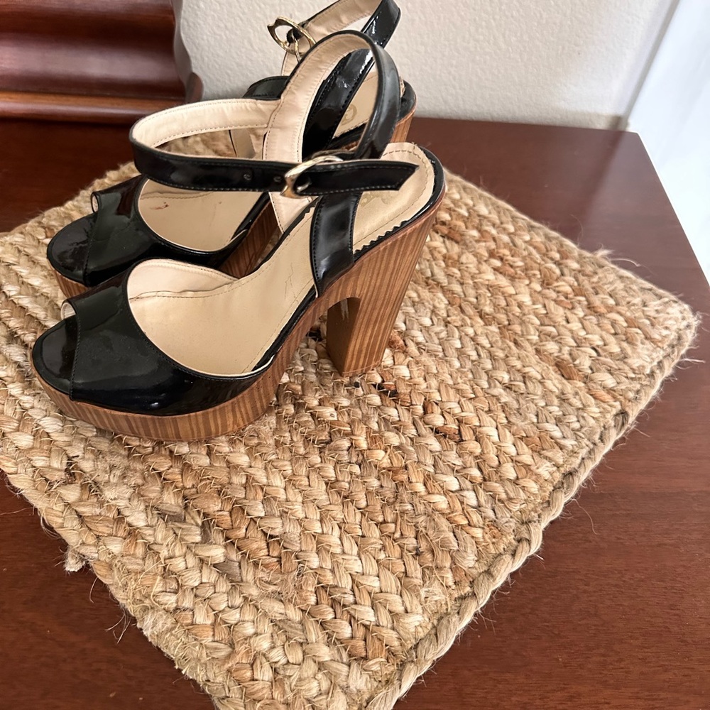 Black sandals